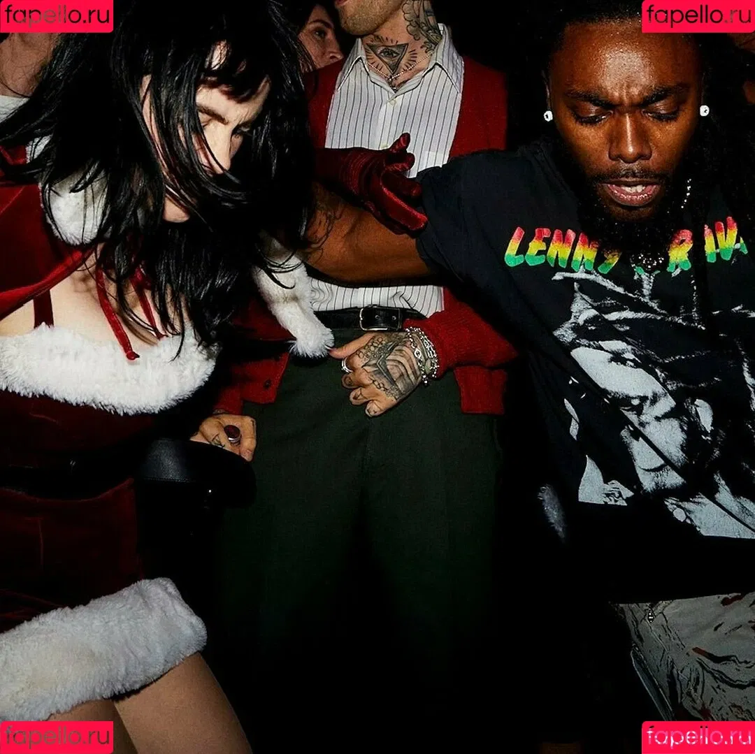 Billie Eilish / Fake / billeeilish / billieeilish Onlyfans Photo Gallery 