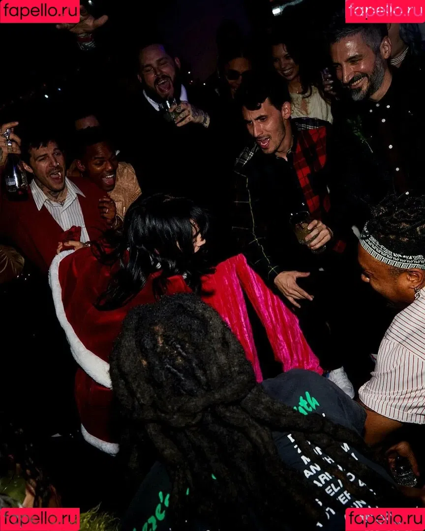 Billie Eilish / Fake / billeeilish / billieeilish Onlyfans Photo Gallery 