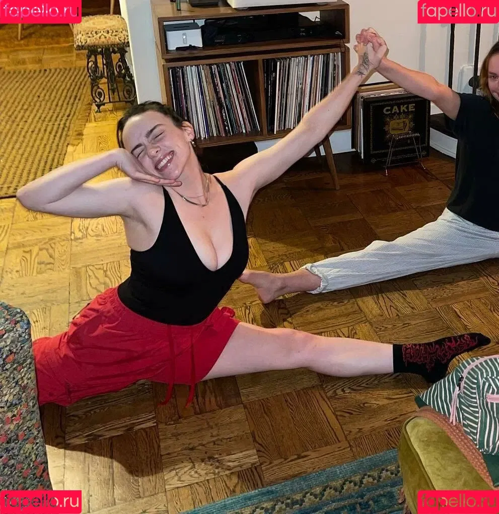 Billie Eilish / Fake / billeeilish / billieeilish Onlyfans Photo Gallery 