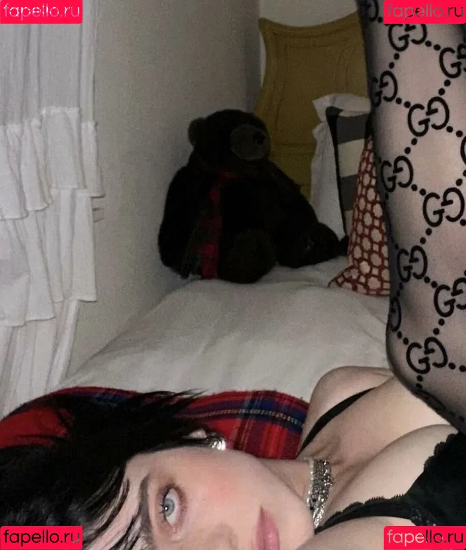 Billie Eilish / Fake / billeeilish / billieeilish Onlyfans Photo Gallery 