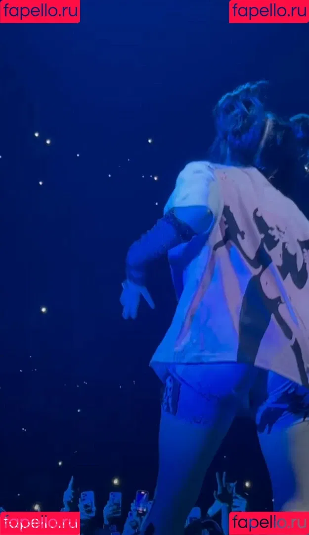 Billie Eilish / Fake / billeeilish / billieeilish Onlyfans Photo Gallery 