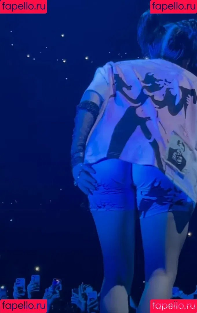 Billie Eilish / Fake / billeeilish / billieeilish Onlyfans Photo Gallery 