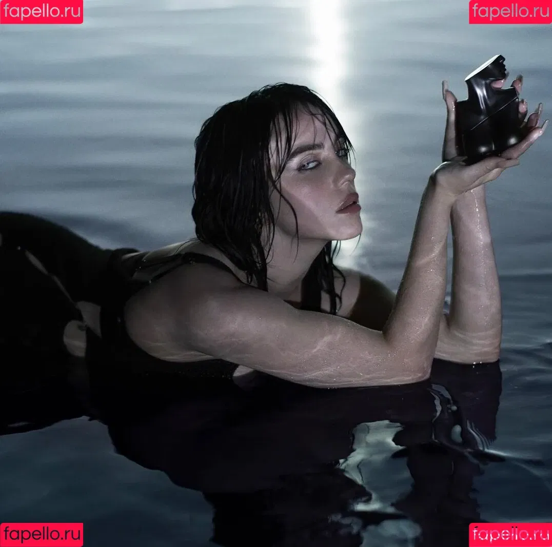 Billie Eilish / Fake / billeeilish / billieeilish Onlyfans Photo Gallery 