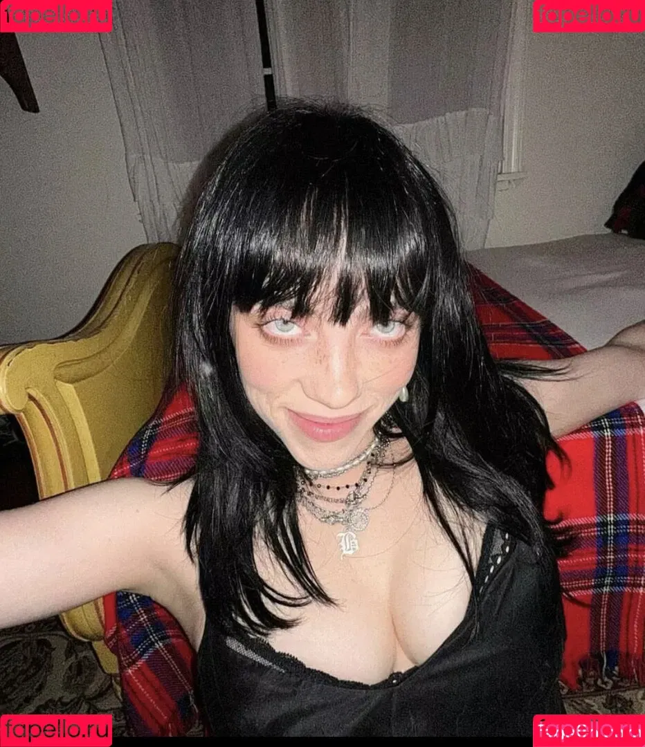 Billie Eilish / Fake / billeeilish / billieeilish Onlyfans Photo Gallery 