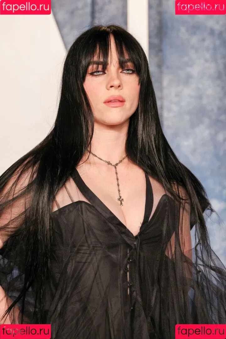Billie Eilish / Fake / billeeilish / billieeilish Onlyfans Photo Gallery 