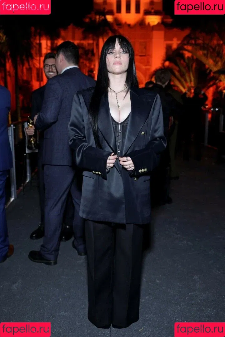 Billie Eilish / Fake / billeeilish / billieeilish Onlyfans Photo Gallery 