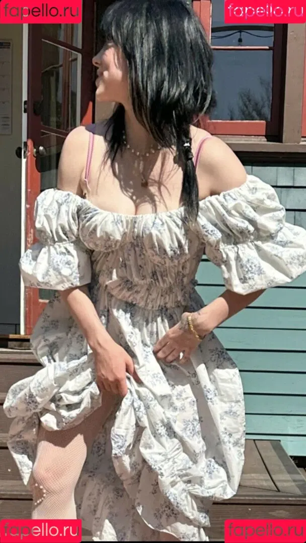 Billie Eilish / Fake / billeeilish / billieeilish Onlyfans Photo Gallery 