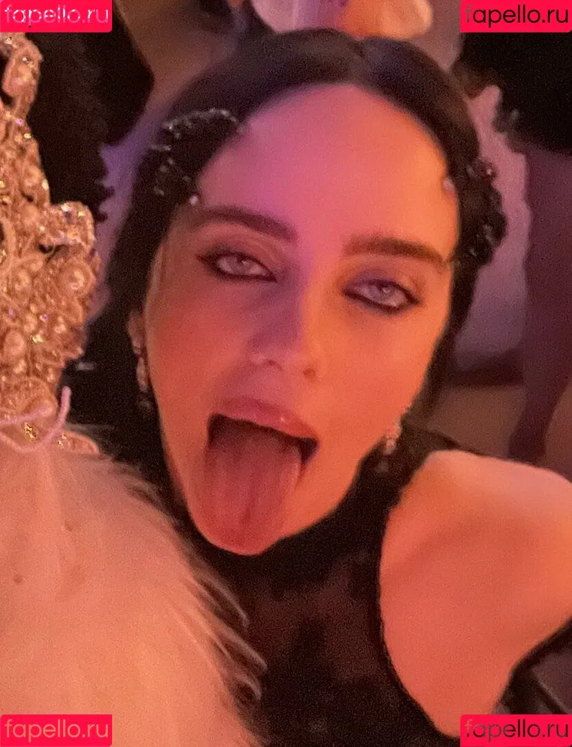 Billie Eilish / Fake / billeeilish / billieeilish Onlyfans Photo Gallery 