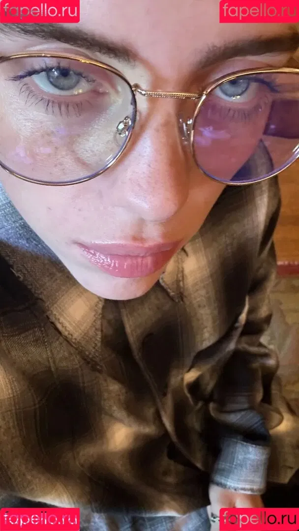 Billie Eilish / Fake / billeeilish / billieeilish Onlyfans Photo Gallery 