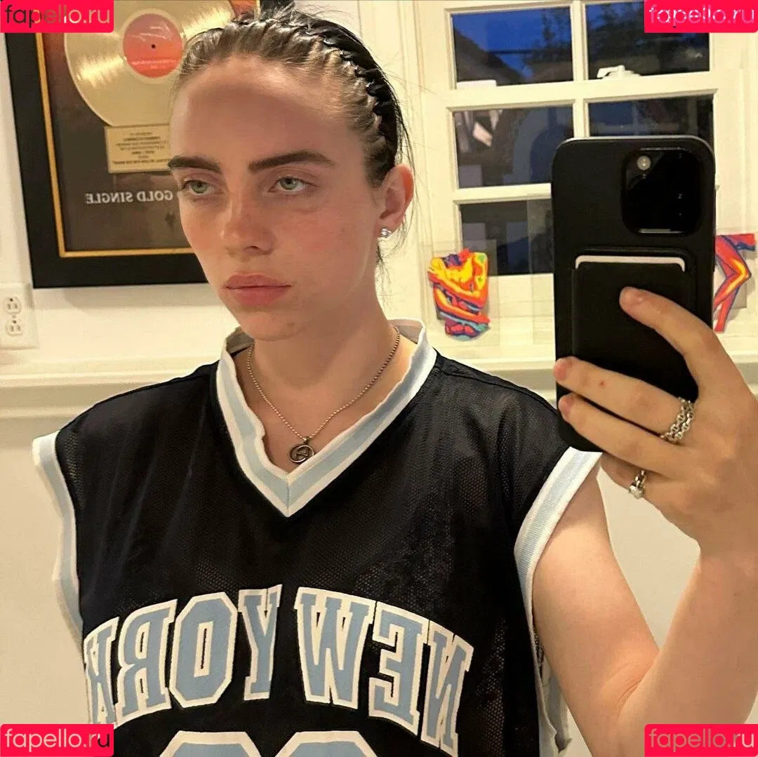 Billie Eilish / Fake / billeeilish / billieeilish Onlyfans Photo Gallery 