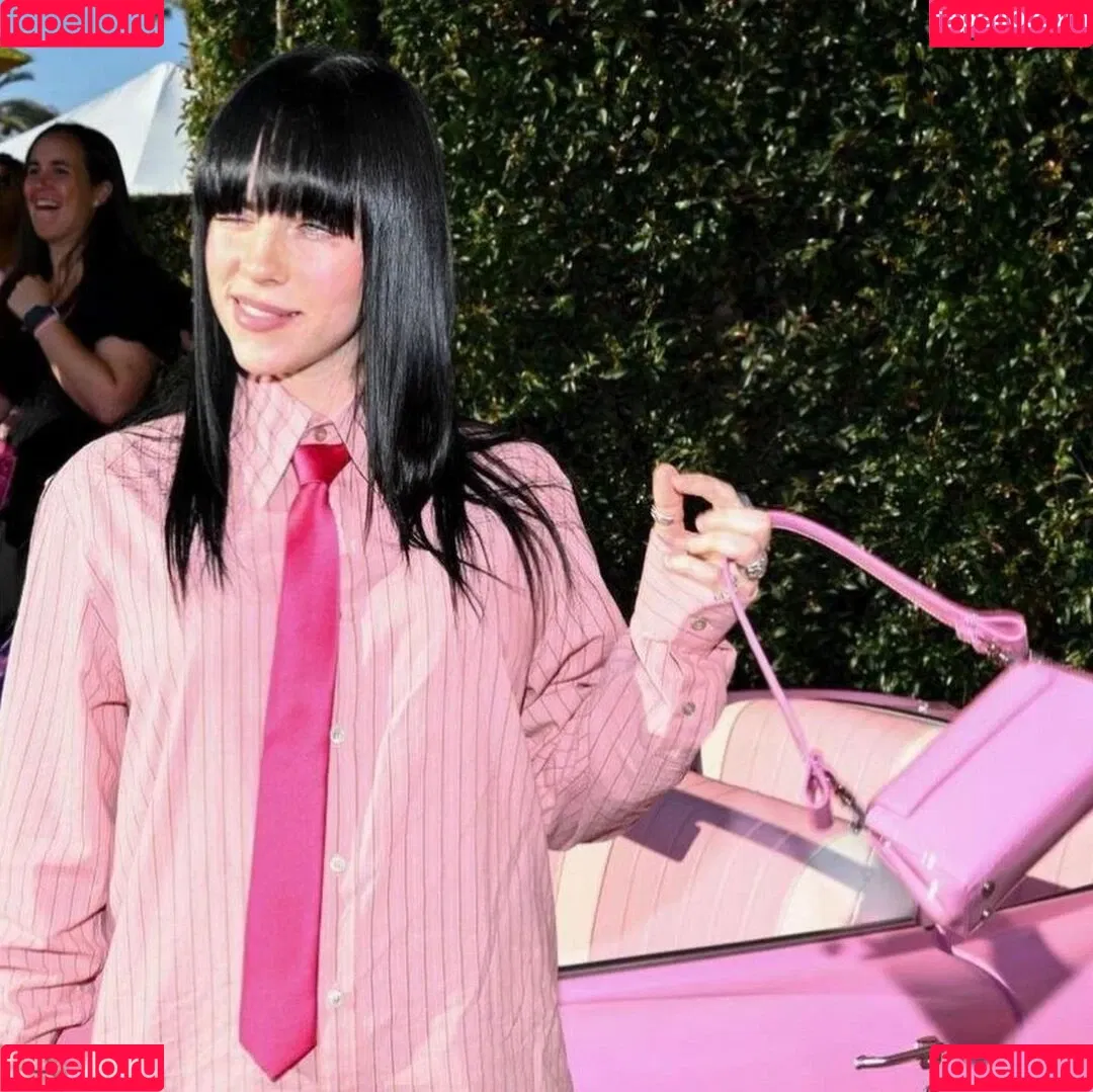 Billie Eilish / Fake / billeeilish / billieeilish Onlyfans Photo Gallery 