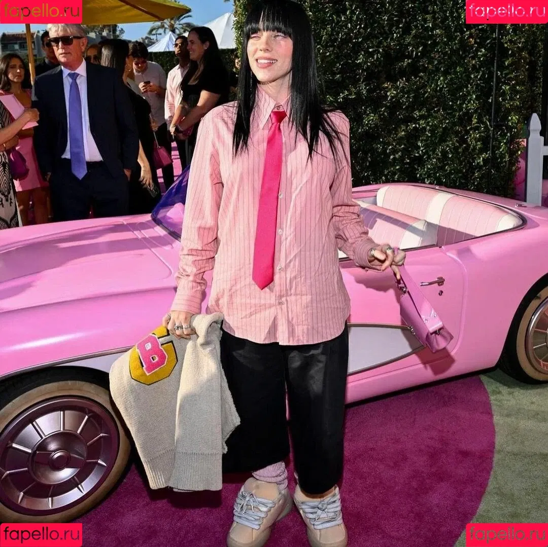 Billie Eilish / Fake / billeeilish / billieeilish Onlyfans Photo Gallery 
