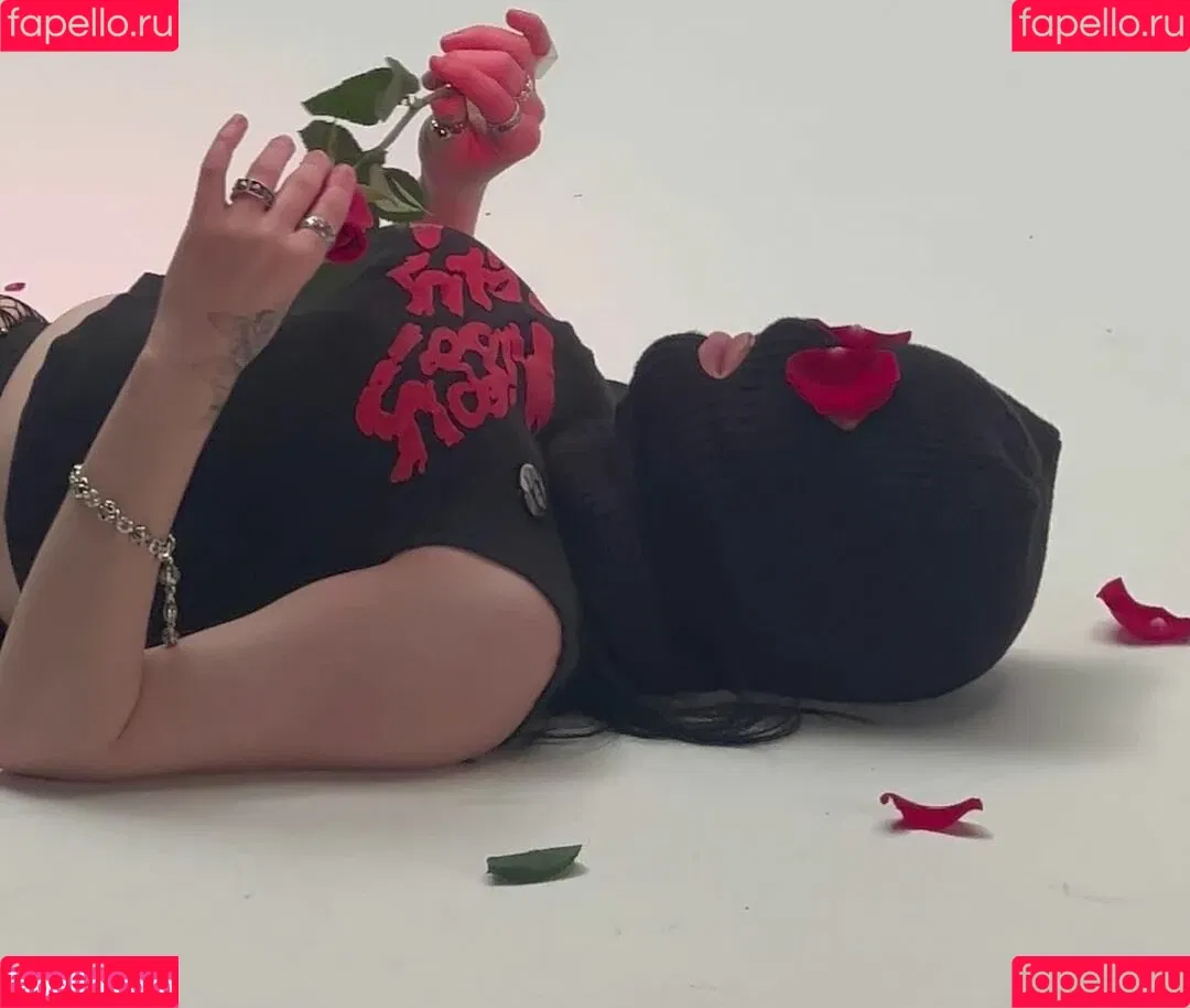 Billie Eilish / Fake / billeeilish / billieeilish Onlyfans Photo Gallery 