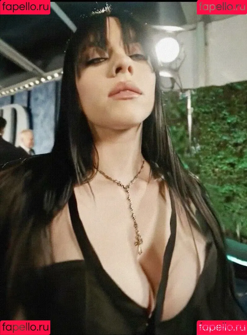 Billie Eilish / Fake / billeeilish / billieeilish Onlyfans Photo Gallery 