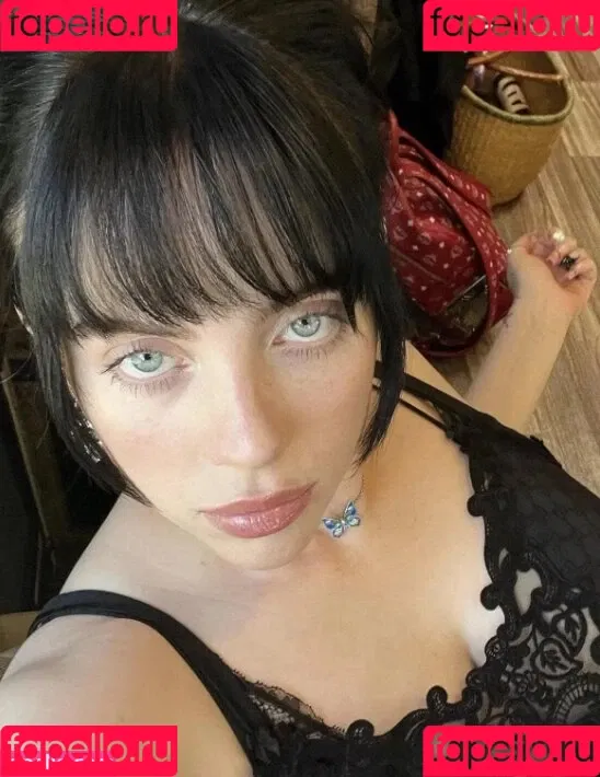 Billie Eilish / Fake / billeeilish / billieeilish Onlyfans Photo Gallery 