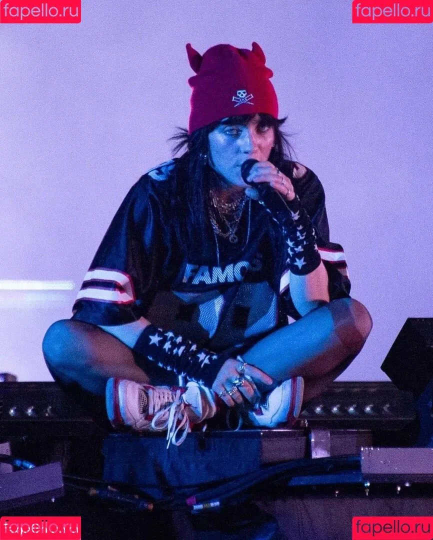 Billie Eilish / Fake / billeeilish / billieeilish Onlyfans Photo Gallery 