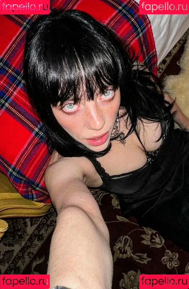 Billie Eilish / Fake / billeeilish / billieeilish Onlyfans Photo Gallery 