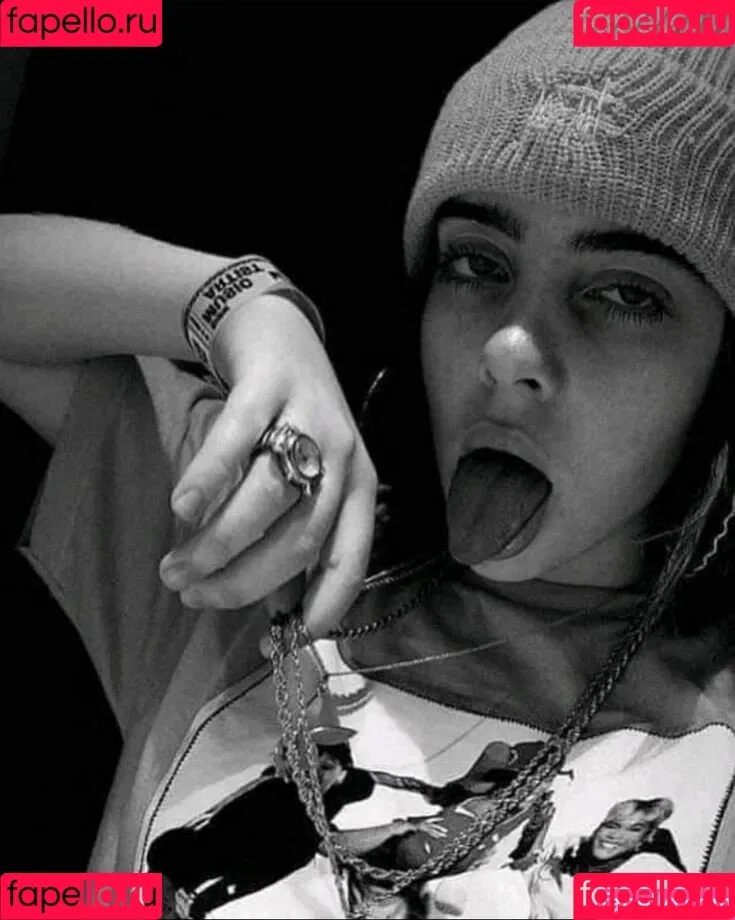 Billie Eilish / Fake / billeeilish / billieeilish Onlyfans Photo Gallery 