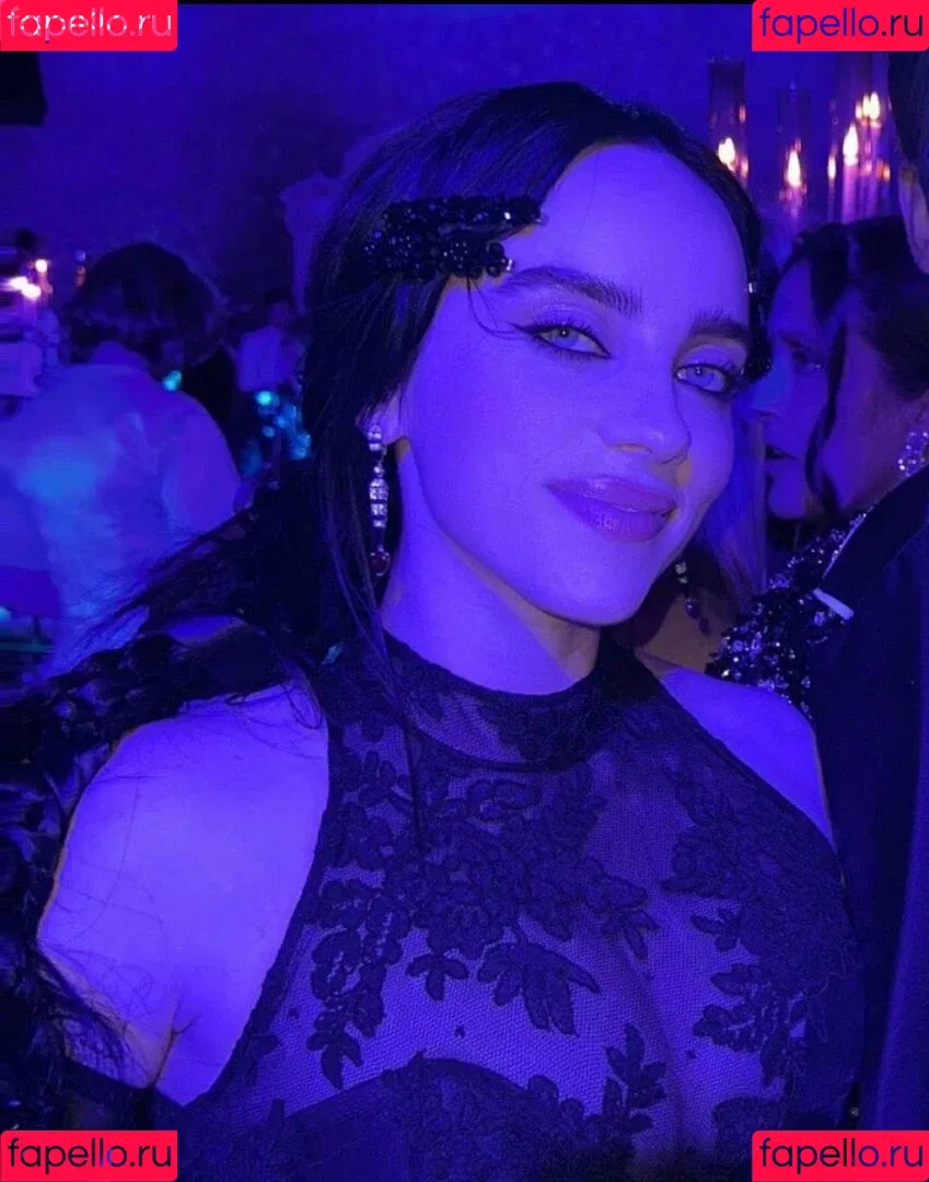 Billie Eilish / Fake / billeeilish / billieeilish Onlyfans Photo Gallery 