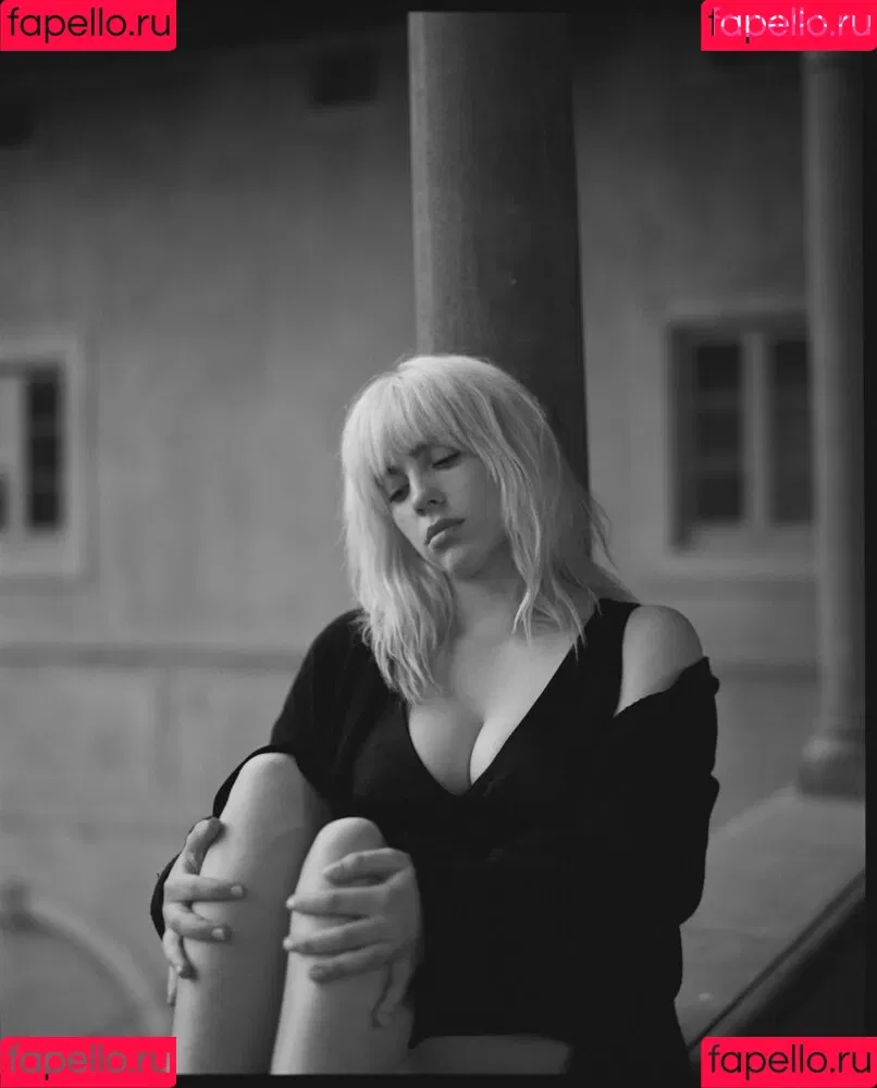 Billie Eilish / Fake / billeeilish / billieeilish Onlyfans Photo Gallery 