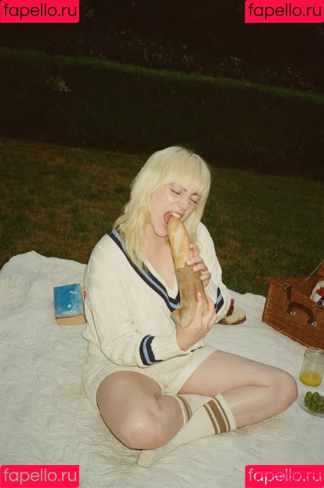 Billie Eilish / Fake / billeeilish / billieeilish Onlyfans Photo Gallery 