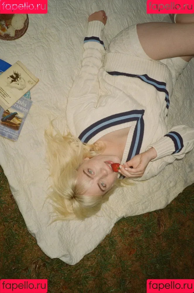Billie Eilish / Fake / billeeilish / billieeilish Onlyfans Photo Gallery 