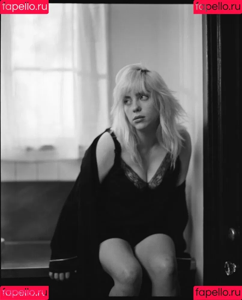 Billie Eilish / Fake / billeeilish / billieeilish Onlyfans Photo Gallery 