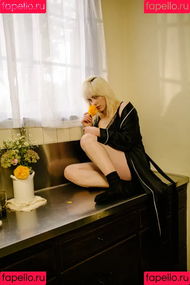 Billie Eilish / Fake / billeeilish / billieeilish Onlyfans Photo Gallery 