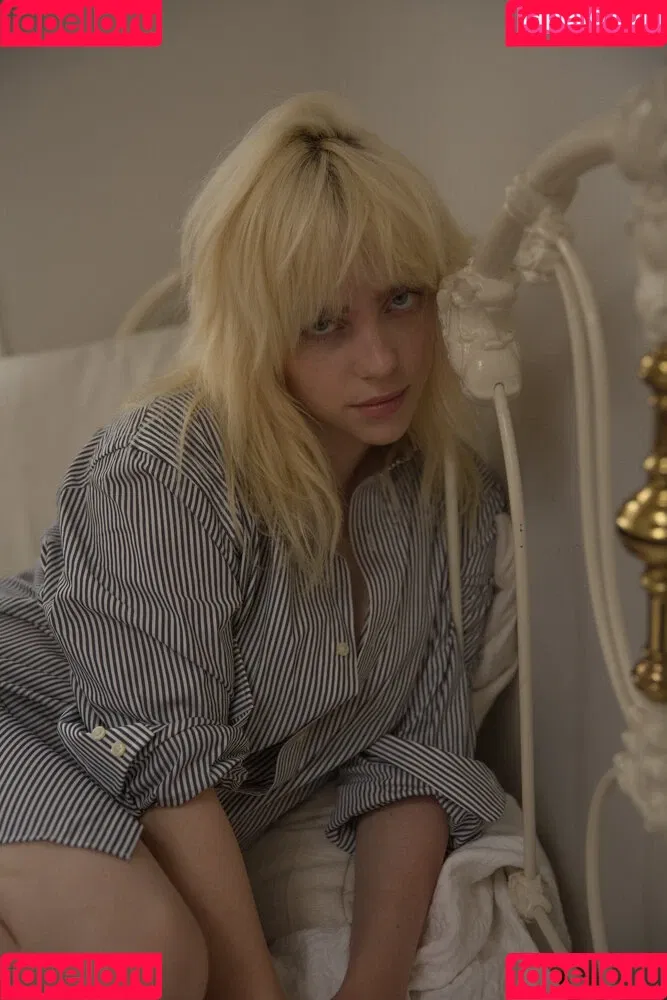 Billie Eilish / Fake / billeeilish / billieeilish Onlyfans Photo Gallery 