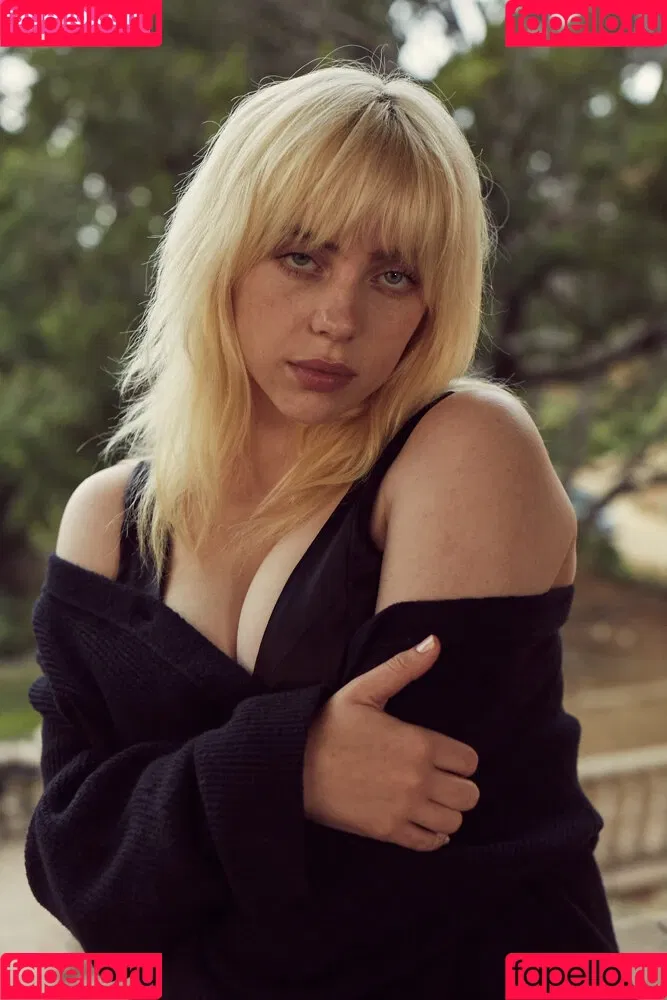 Billie Eilish / Fake / billeeilish / billieeilish Onlyfans Photo Gallery 