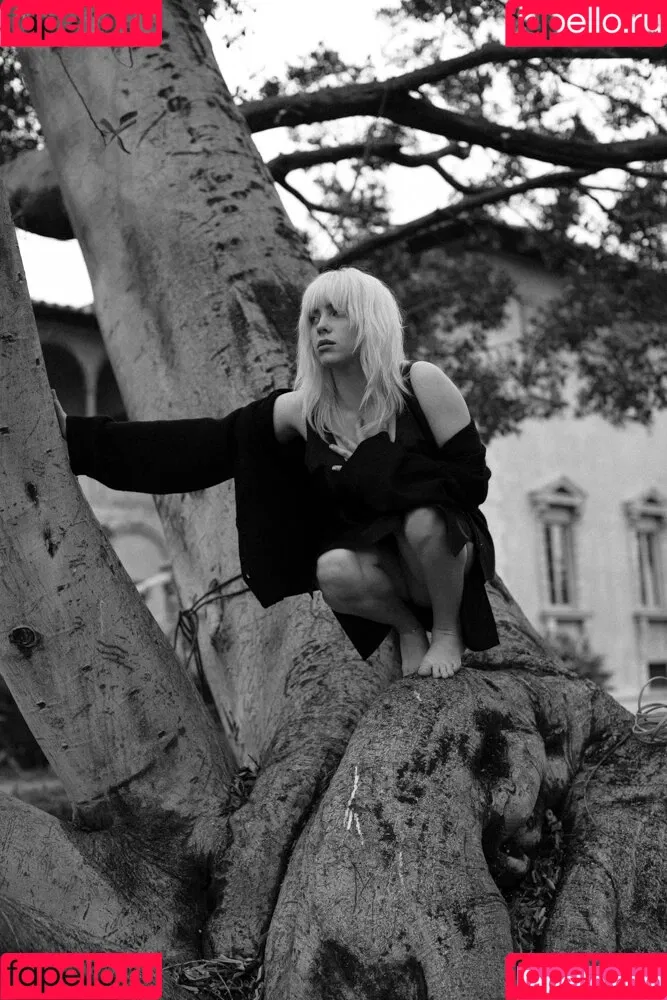 Billie Eilish / Fake / billeeilish / billieeilish Onlyfans Photo Gallery 
