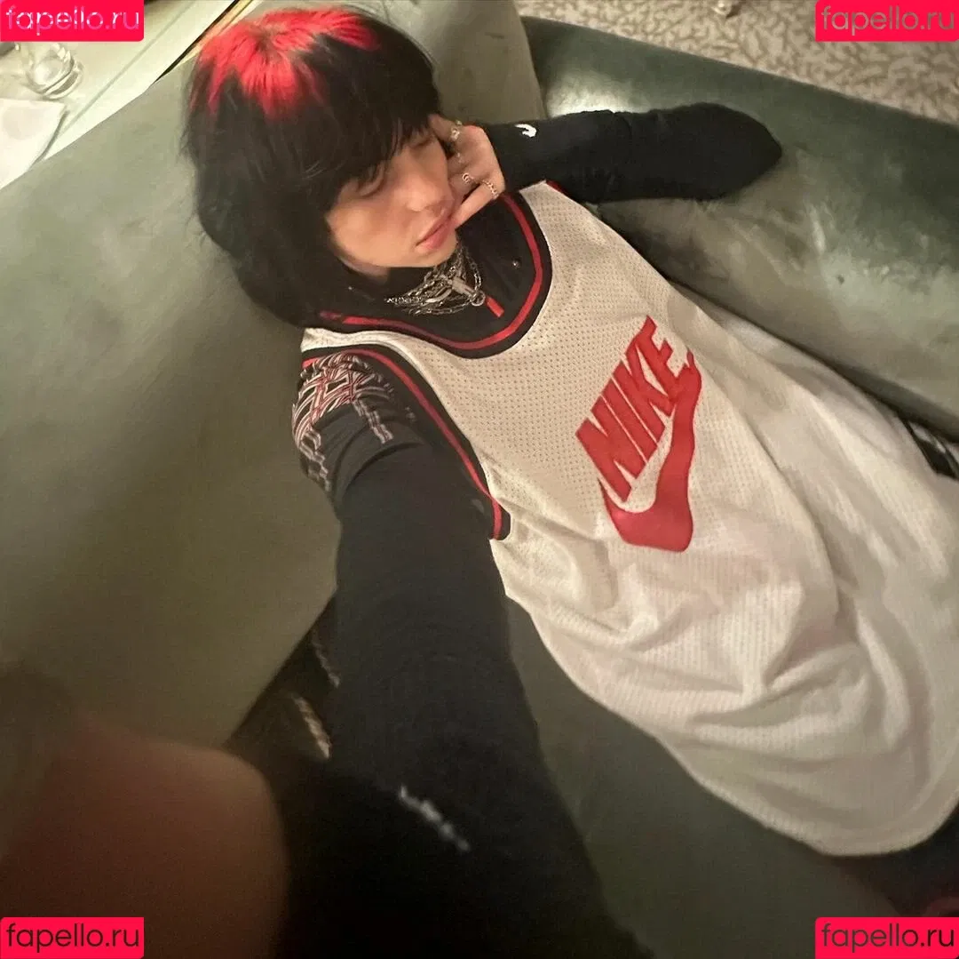Billie Eilish / Fake / billeeilish / billieeilish Onlyfans Photo Gallery 