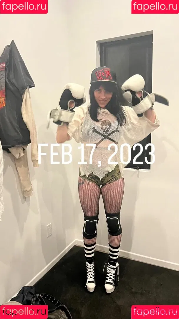 Billie Eilish / Fake / billeeilish / billieeilish Onlyfans Photo Gallery 