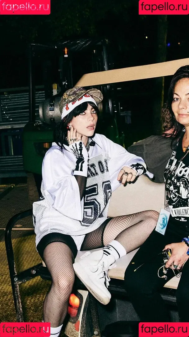 Billie Eilish / Fake / billeeilish / billieeilish Onlyfans Photo Gallery 