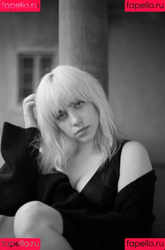 Billie Eilish / Fake / billeeilish / billieeilish Onlyfans Photo Gallery 