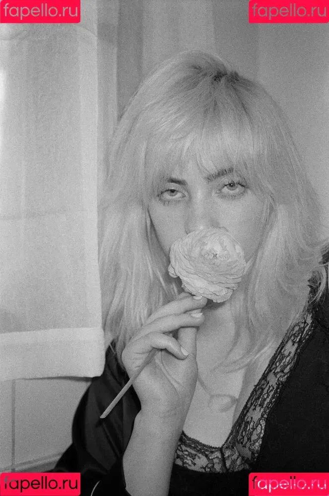 Billie Eilish / Fake / billeeilish / billieeilish Onlyfans Photo Gallery 