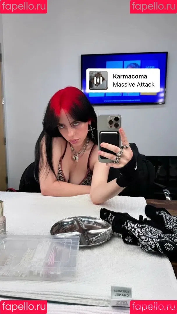 Billie Eilish / Fake / billeeilish / billieeilish Onlyfans Photo Gallery 