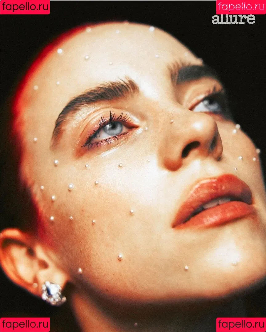 Billie Eilish / Fake / billeeilish / billieeilish Onlyfans Photo Gallery 