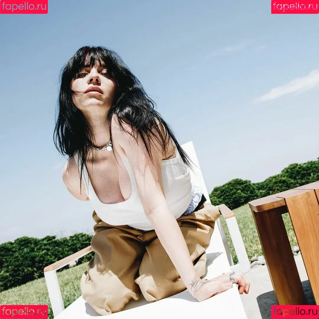 Billie Eilish / Fake / billeeilish / billieeilish Onlyfans Photo Gallery 