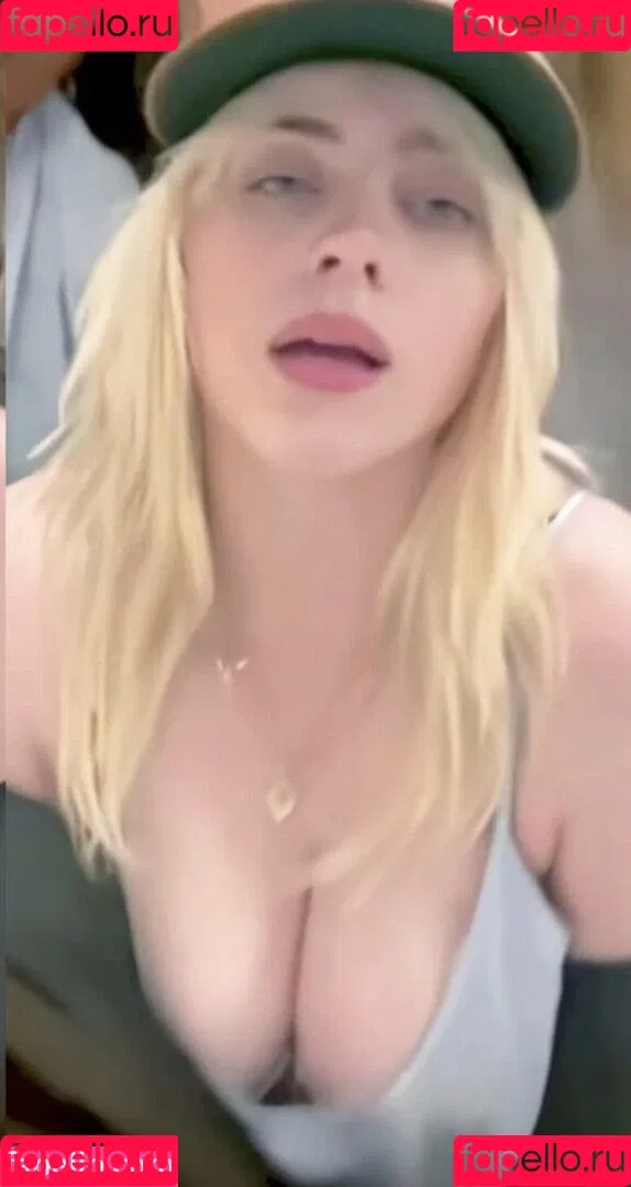 Billie Eilish / Fake / billeeilish / billieeilish Onlyfans Photo Gallery 