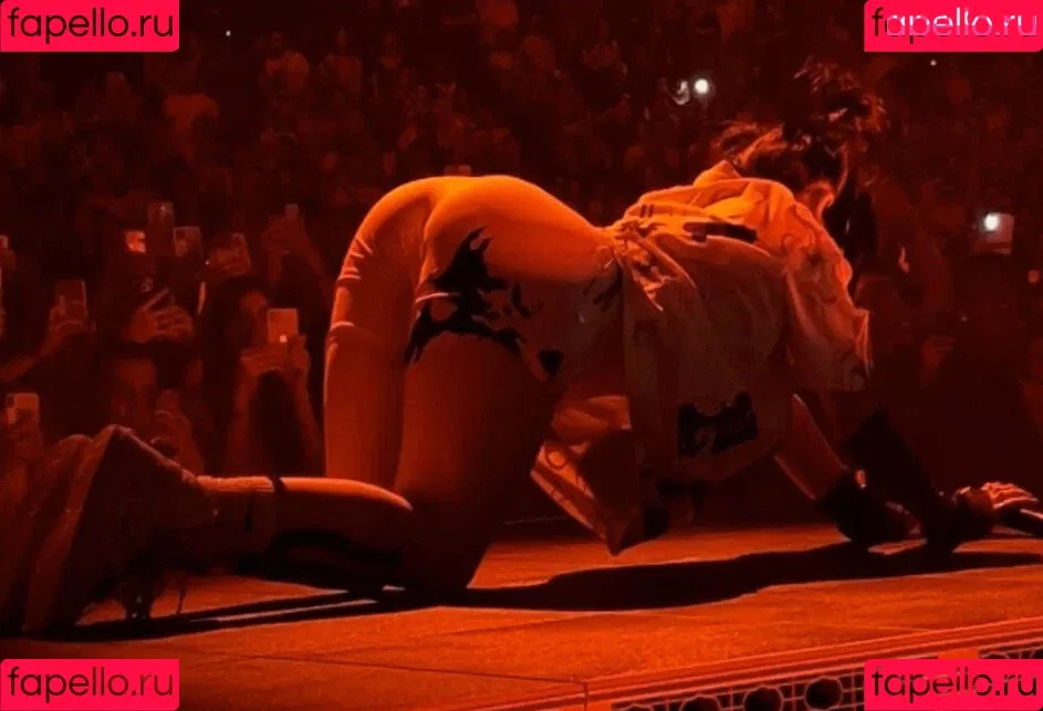 Billie Eilish / Fake / billeeilish / billieeilish Onlyfans Photo Gallery 
