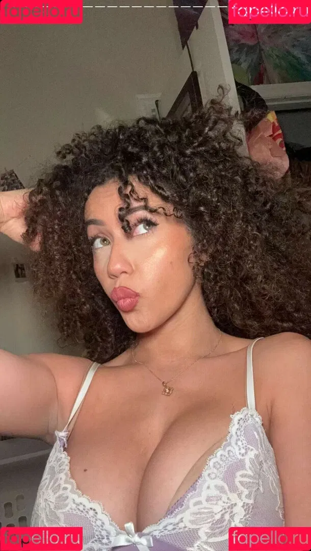 Megan Botnick / mbeeco Onlyfans Photo Gallery 
