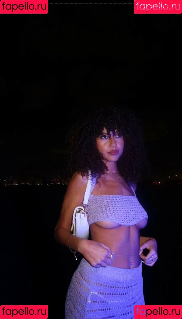 Megan Botnick / mbeeco Onlyfans Photo Gallery 