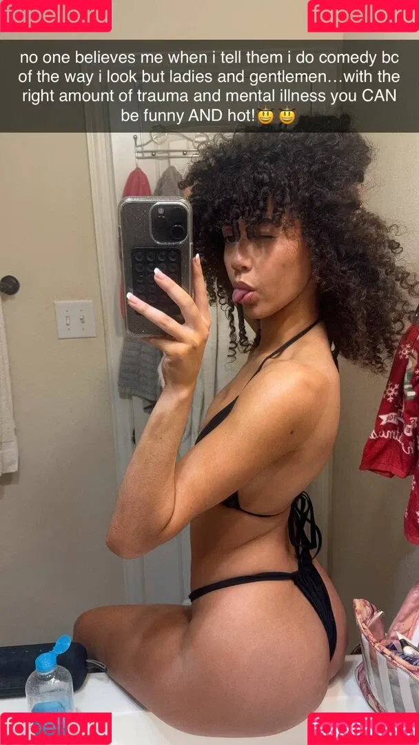 Megan Botnick / mbeeco Onlyfans Photo Gallery 
