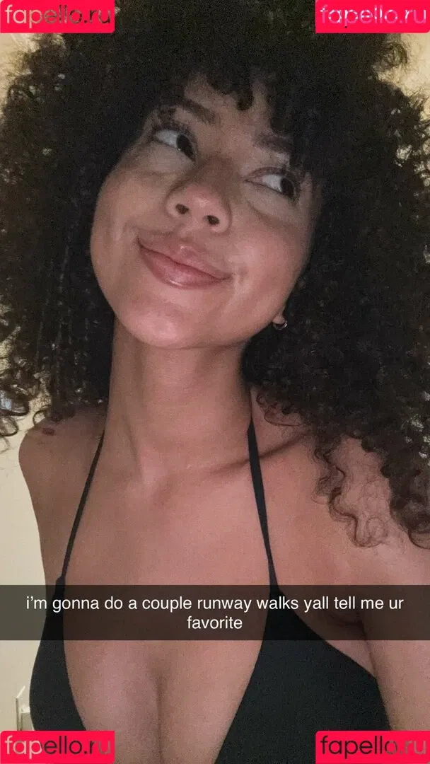 Megan Botnick / mbeeco Onlyfans Photo Gallery 