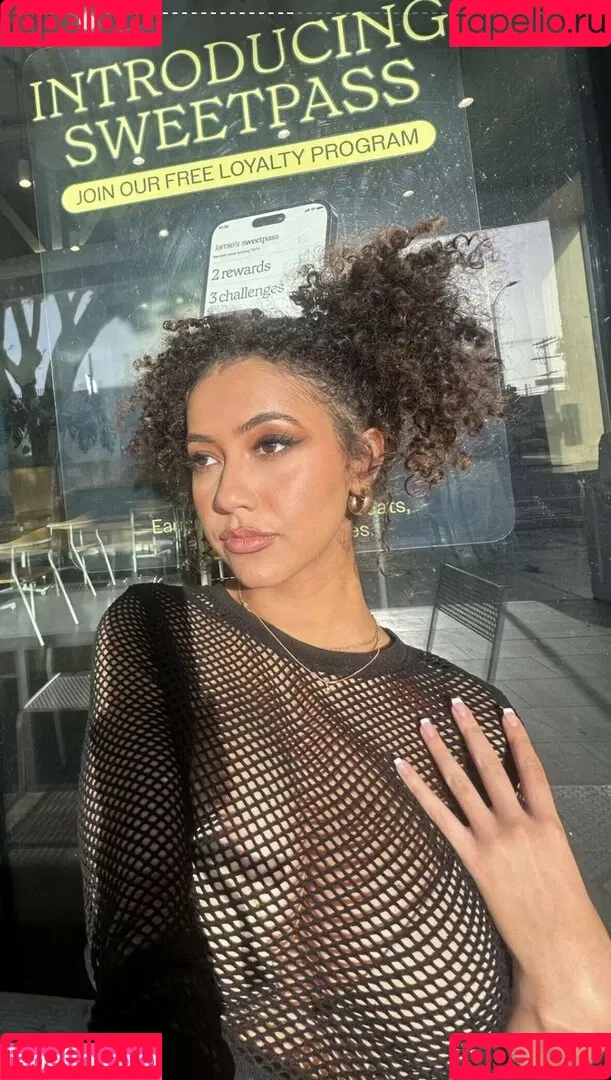 Megan Botnick / mbeeco Onlyfans Photo Gallery 