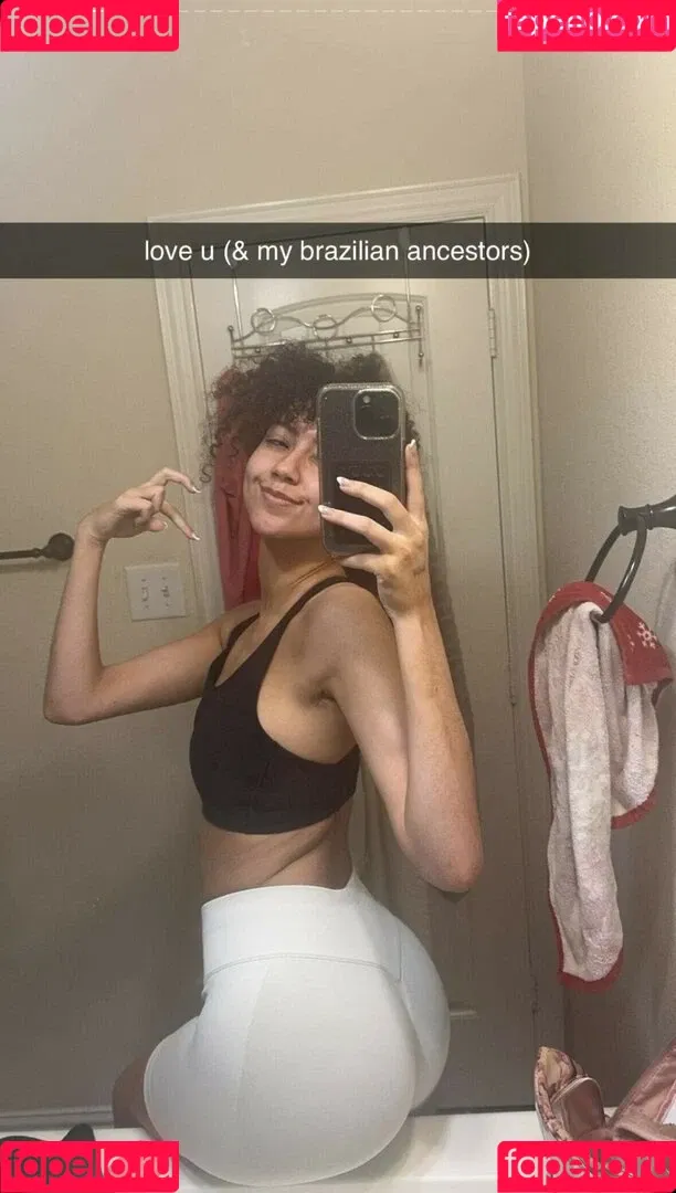 Megan Botnick / mbeeco Onlyfans Photo Gallery 