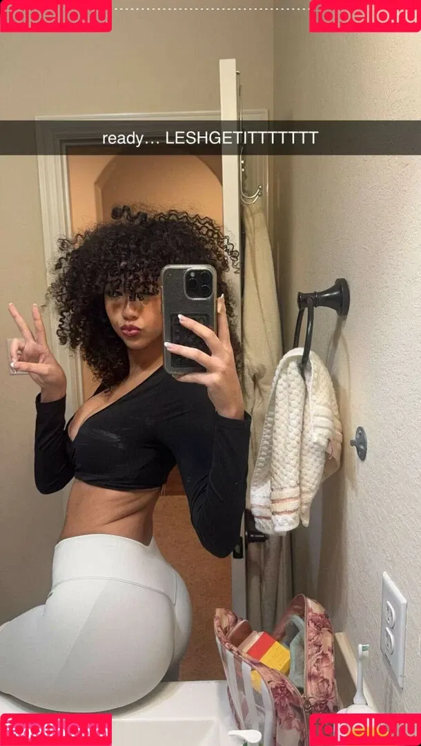 Megan Botnick / mbeeco Onlyfans Photo Gallery 