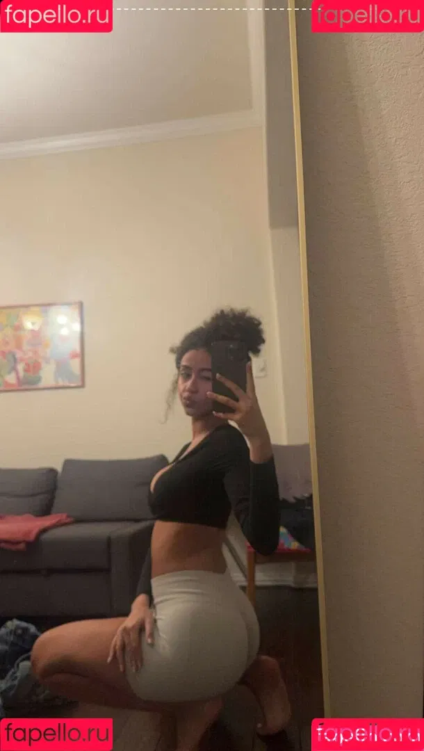 Megan Botnick / mbeeco Onlyfans Photo Gallery 