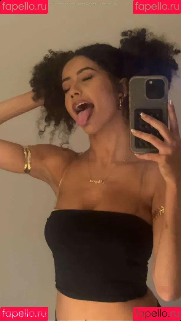Megan Botnick / mbeeco Onlyfans Photo Gallery 